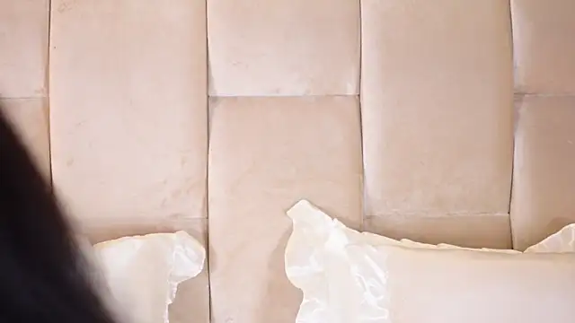 Snapshot of KiraKayleigh1 chatting on 10-05-25, 11:13 KiraKayleigh1 online show from 10-05-25, 11:13