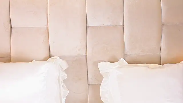 Snapshot of KiraKayleigh1 chatting on 10-25-25, 01:46 KiraKayleigh1 online show from 10-25-25, 01:46