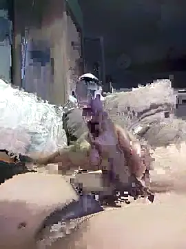 Snapshot of Bi-Sunny chatting on 11-17-25, 02:39 Bi-Sunny online show from 11-17-25, 02:39