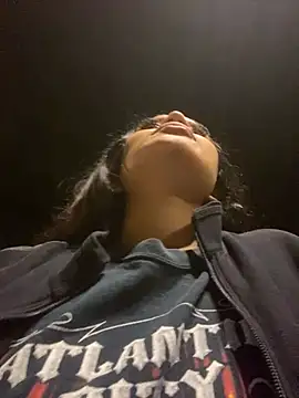 Snapshot of Riana_Kean chatting on 02-03-25, 04:25 Riana Kean online show from 02-03-25, 04:25