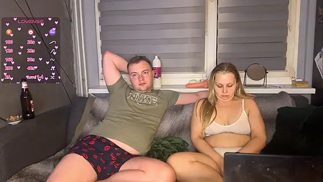 hot            couple online show from 03-20-26, 06:46