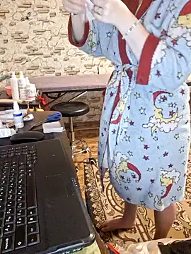  Kitti  online show from 03-10-25, 06:12