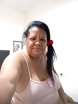 Shanttal0272 online show from 11-06-25, 01:34