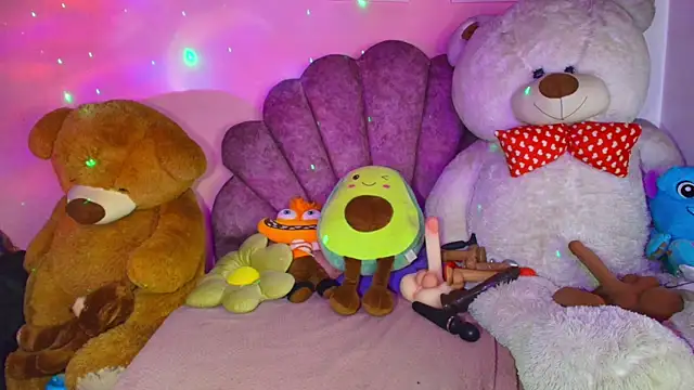 Pocahontascute 33 online show from 04-10-26, 05:23