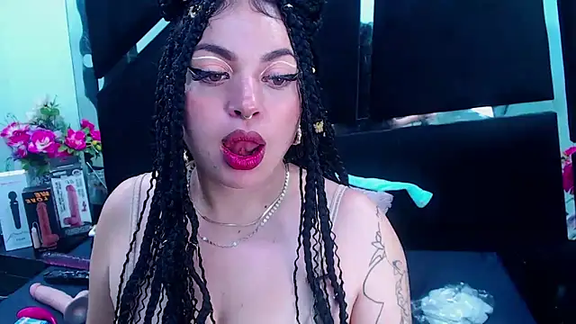 Snapshot of Cocoo_Nuth chatting on 01-04-25, 02:35 Cocoo Nuth online show from 01-04-25, 02:35