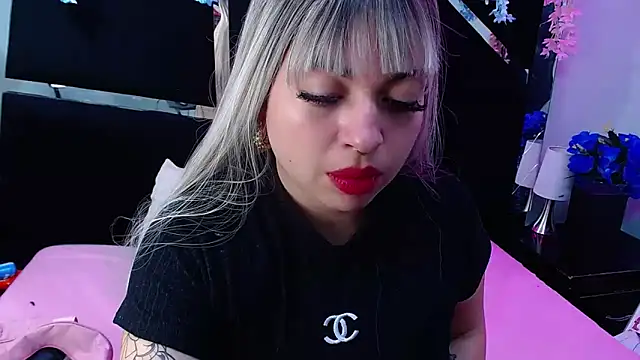 Snapshot of Cocoo_Nuth chatting on 03-01-25, 02:59 Cocoo Nuth online show from 03-01-25, 02:59