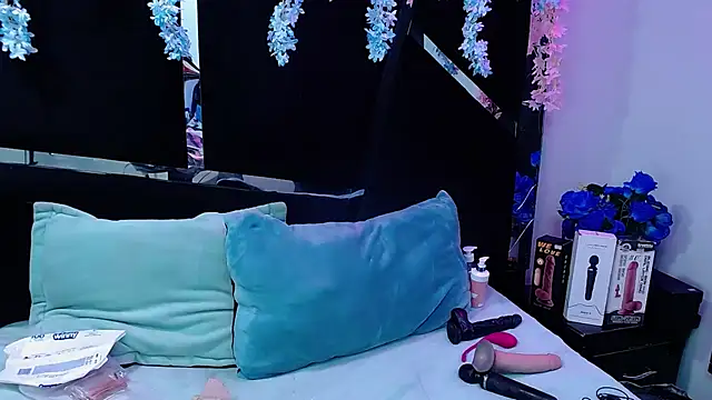 Snapshot of Cocoo_Nuth chatting on 03-15-25, 03:07 Cocoo Nuth online show from 03-15-25, 03:07