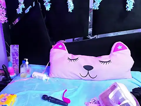 Snapshot of Cocoo_Nuth chatting on 09-19-25, 03:08 Cocoo Nuth online show from 09-19-25, 03:08