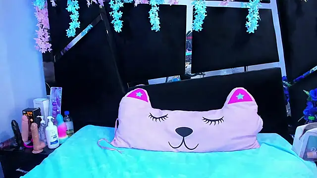 Snapshot of Cocoo_Nuth chatting on 09-20-25, 02:56 Cocoo Nuth online show from 09-20-25, 02:56