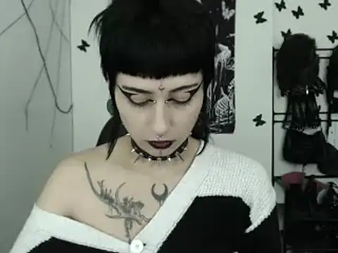 n0sferatus   online show from 12-18-25, 03:01