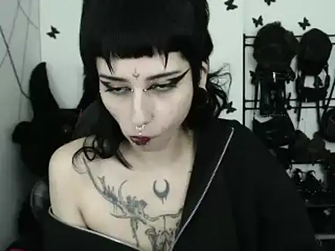 n0sferatus   online show from 02-25-26, 03:05