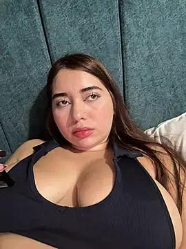Snapshot of Tara__Sexy chatting on 06-25-26, 11:09 Tara Sexy online show from 06-25-26, 11:09