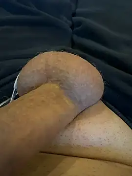 Snapshot of rambetto21 chatting on 10-14-25, 04:41 rambetto21 online show from 10-14-25, 04:41