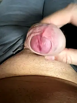 Snapshot of rambetto21 chatting on 10-25-25, 06:21 rambetto21 online show from 10-25-25, 06:21