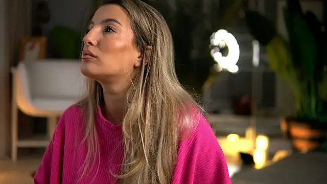 KellyMathews online show from 10-03-25, 02:08