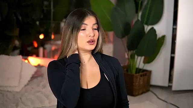 Snapshot of KellyMathews chatting on 02-06-26, 02:16 KellyMathews online show from 02-06-26, 02:16