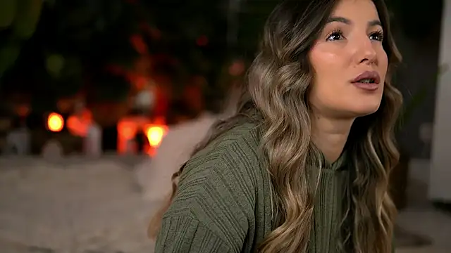 Snapshot of KellyMathews chatting on 02-21-26, 03:07 KellyMathews online show from 02-21-26, 03:07