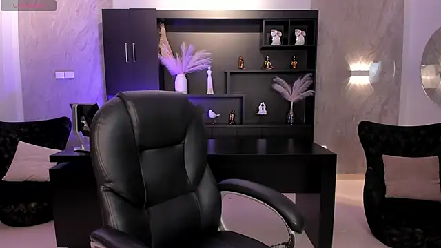 AmberLewis  online show from 11-25-25, 02:44