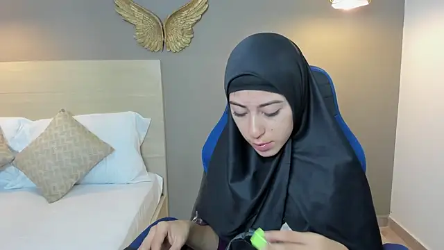 chaymae nah  online show from 12-07-24, 03:14