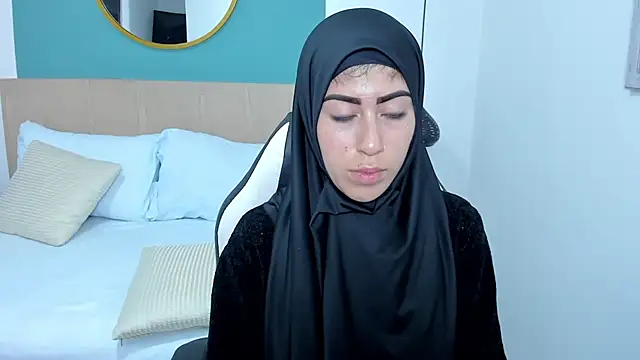 chaymae nah  online show from 01-09-25, 03:23