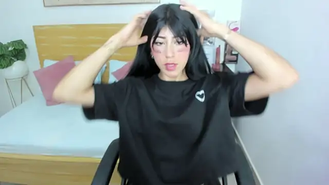 chaymae nah  online show from 02-22-25, 12:51