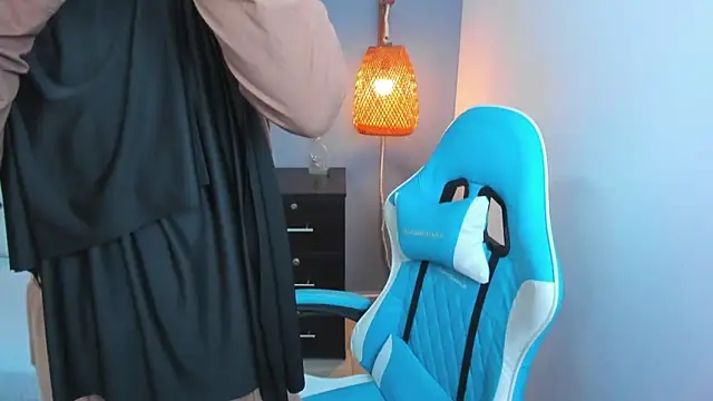 chaymae nah  online show from 03-07-25, 08:00