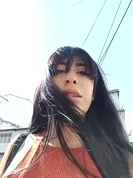 chaymae nah  online show from 04-12-26, 08:14