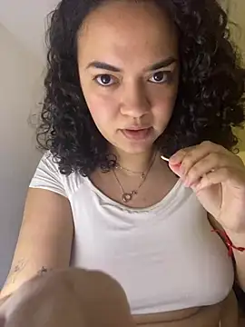 Snapshot of rafamarianoofc chatting on 02-25-25, 11:00 rafamarianoofc online show from 02-25-25, 11:00