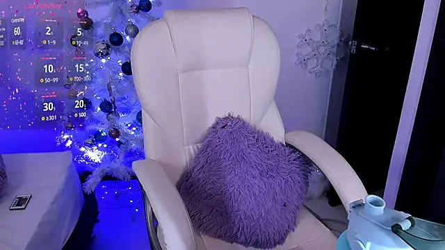 Snapshot of nyna_1 chatting on 12-15-24, 09:09 nyna 1 online show from 12-15-24, 09:09