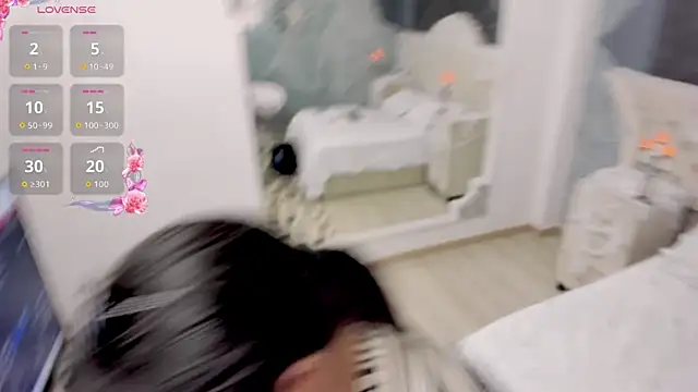 AmberGreyy  online show from 10-10-25, 05:23