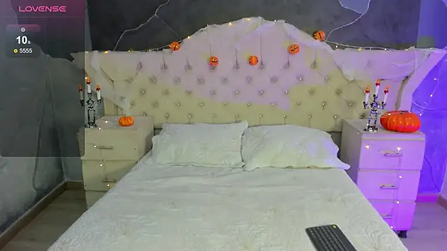 AmberGreyy  online show from 10-19-25, 01:12