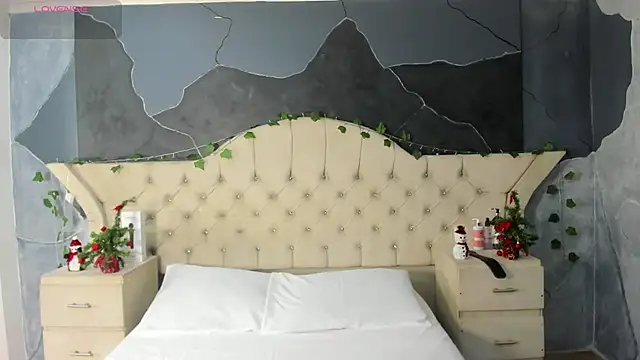 AmberGreyy  online show from 12-17-25, 04:24