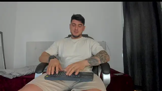 Teilor Creed online show from 11-18-25, 07:40