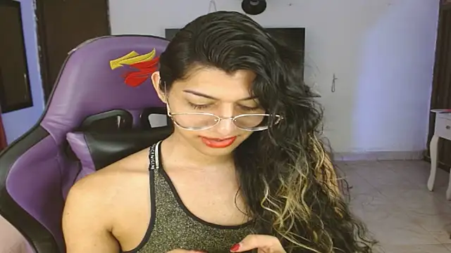 engielphoenis14 online show from 01-11-26, 01:43