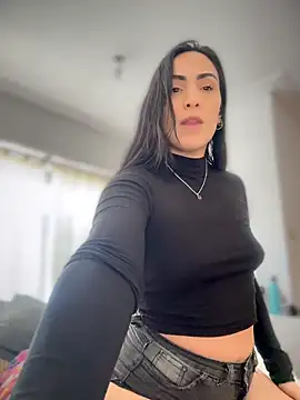 Snapshot of alessandra-a chatting on 05-22-26, 03:28 alessandra-a online show from 05-22-26, 03:28