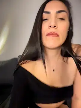 Snapshot of alessandra-a chatting on 06-04-26, 04:07 alessandra-a online show from 06-04-26, 04:07