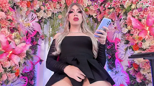 Laurenn evans online show from 03-17-26, 08:34