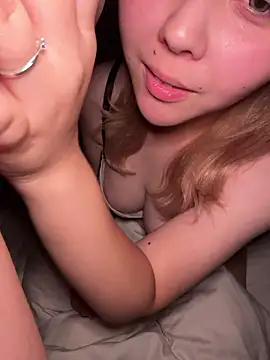 NANAchan R online show from 06-17-26, 03:57