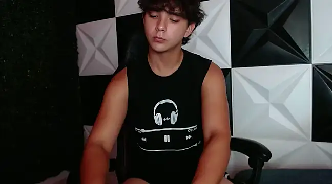 Dani cumboy online show from 12-28-24, 05:23