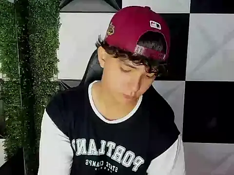 Dani cumboy online show from 09-09-25, 02:16