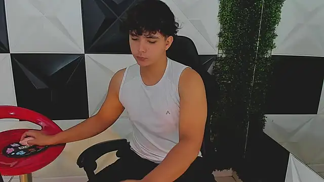 Dani cumboy online show from 10-01-25, 01:06