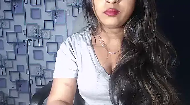 Snapshot of Hot_Naina- chatting on 12-12-24, 04:53 Hot Naina- online show from 12-12-24, 04:53