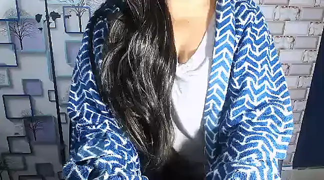 Snapshot of Hot_Naina- chatting on 01-23-25, 03:11 Hot Naina- online show from 01-23-25, 03:11