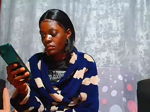 Snapshot of VANESAAMBER23 chatting on 06-11-26, 12:54 VANESAAMBER23 online show from 06-11-26, 12:54