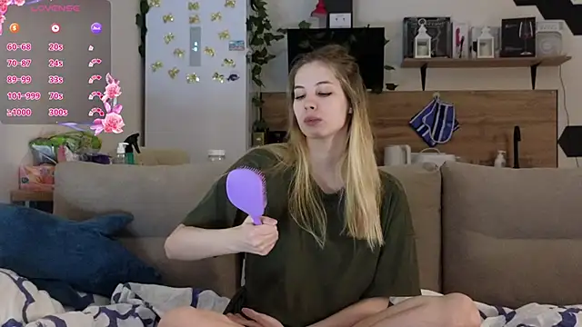 Girl alone home online show from 03-12-25, 03:18