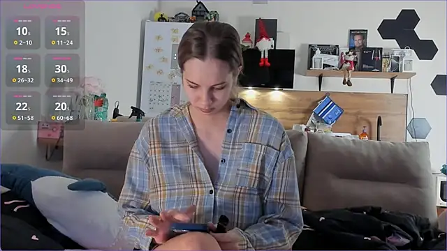 Girl alone home online show from 01-18-26, 01:26