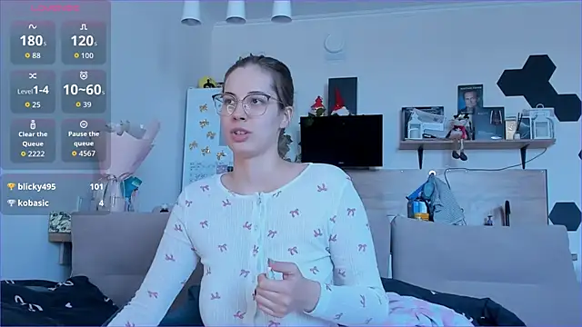 Girl alone home online show from 03-27-26, 08:26