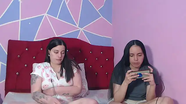 Lola barbara online show from 11-22-25, 05:17