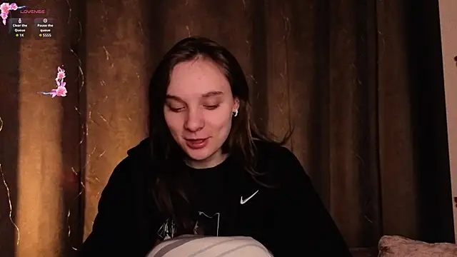 NaokoStifel online show from 02-25-26, 01:04