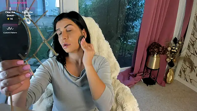 patriciakeys online show from 10-12-25, 05:06